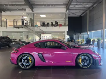 Porsche 718 Cayman GT4 RS (982)