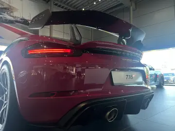 Porsche 718 Cayman GT4 RS (982)