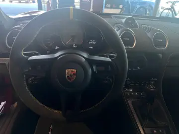 Porsche 718 Cayman GT4 RS (982)