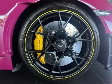 Porsche 718 Cayman GT4 RS (982)