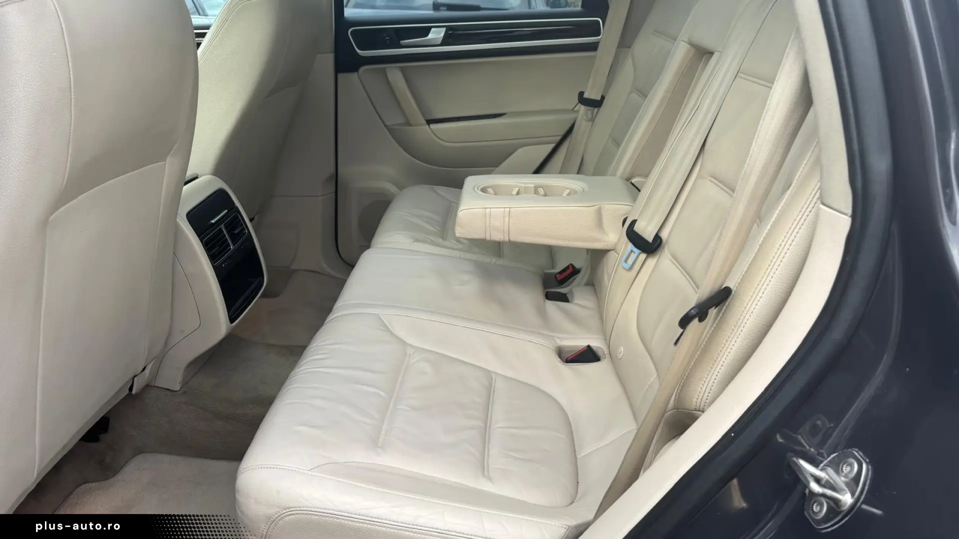 Vw Touareg 3.0 TDI 239cp