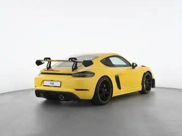 Porsche 718 Cayman GT4 RS (982)