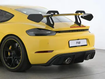 Porsche 718 Cayman GT4 RS (982)