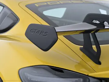 Porsche 718 Cayman GT4 RS (982)