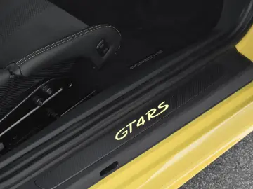Porsche 718 Cayman GT4 RS (982)