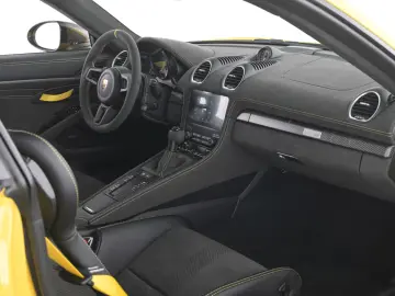Porsche 718 Cayman GT4 RS (982)