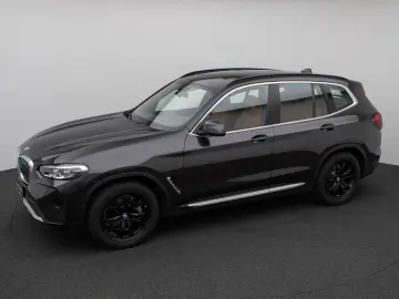 BMW X3 xD20d Panorama Kamera DAB AHK Sport 19Zoll
