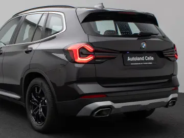 BMW X3 xD20d Panorama Kamera DAB AHK Sport 19Zoll
