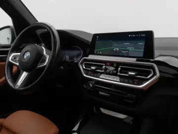 BMW X3 xD20d Panorama Kamera DAB AHK Sport 19Zoll