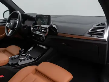 BMW X3 xD20d Panorama Kamera DAB AHK Sport 19Zoll