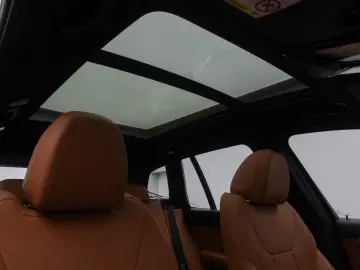BMW X3 xD20d Panorama Kamera DAB AHK Sport 19Zoll
