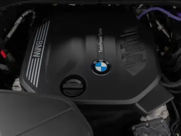 BMW X3 xD20d Panorama Kamera DAB AHK Sport 19Zoll