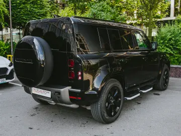 Land Rover Defender 110 X-Dynamic HSE