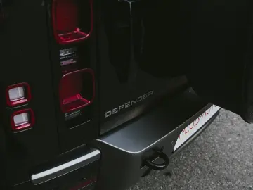 Land Rover Defender 110 X-Dynamic HSE