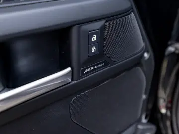Land Rover Defender 110 X-Dynamic HSE