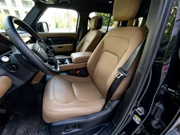 Land Rover Defender 110 X-Dynamic HSE