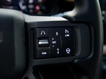 Land Rover Defender 110 X-Dynamic HSE
