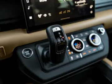 Land Rover Defender 110 X-Dynamic HSE