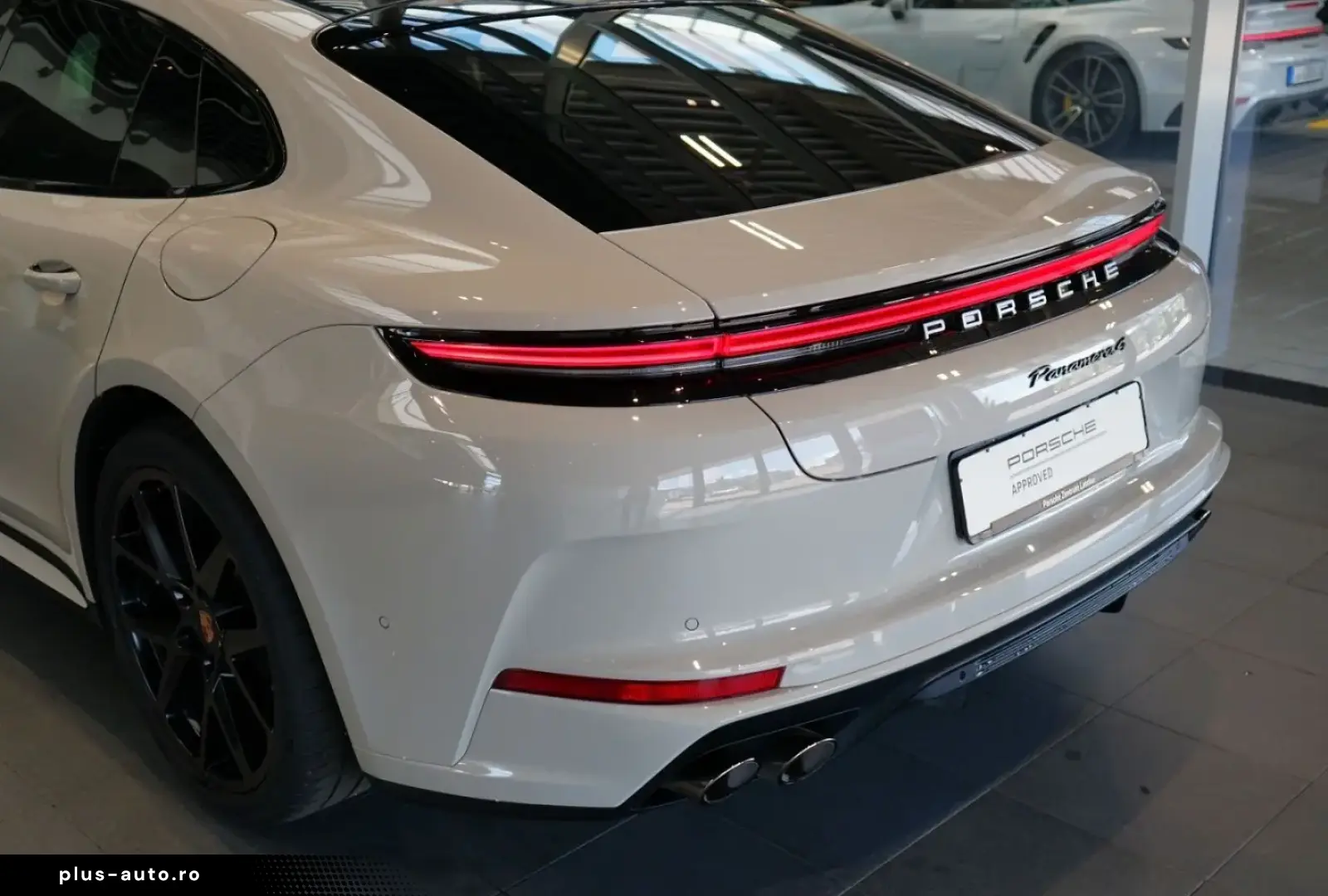 PORSCHE Panamera 4 E-Hybrid InnoDrive HA-Lenkung Head-Up