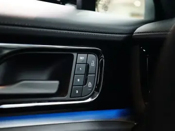 PORSCHE Panamera 4 E-Hybrid InnoDrive HA-Lenkung Head-Up