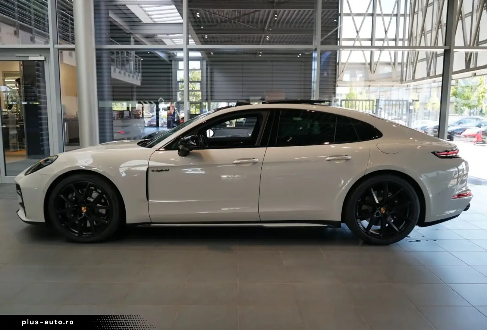 PORSCHE Panamera 4 E-Hybrid InnoDrive HA-Lenkung Head-Up