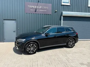 MERCEDES-BENZ GLC 200 4Matic Avantgarde Advanced Pan…