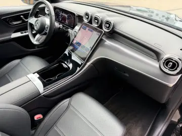 MERCEDES-BENZ GLC 200 4Matic Avantgarde Advanced Pan…