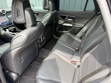 MERCEDES-BENZ GLC 200 4Matic Avantgarde Advanced Pan…