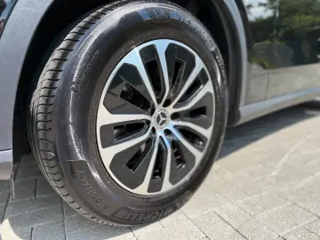 MERCEDES-BENZ GLC 200 4Matic Avantgarde Advanced Pan…