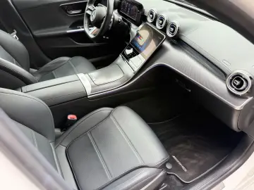 MERCEDES-BENZ C 300e Lim. AMG AHK Ambiente LED Massage MwSt.