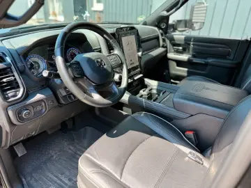 DODGE RAM 2500 Limited Crew 4 5 To 4x4 NAP Abgas MWST