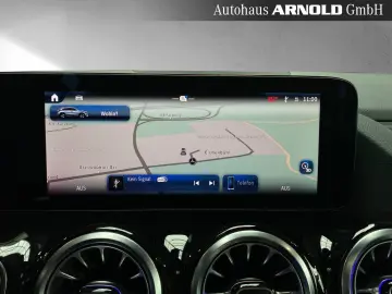 MERCEDES-BENZ GLA 250 e AMG Line Pano AHK MULTIB Bur…