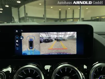 MERCEDES-BENZ GLA 250 e AMG Line Pano AHK MULTIB Bur…