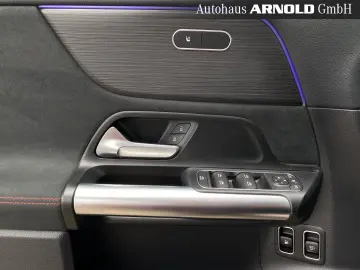 MERCEDES-BENZ GLA 250 e AMG Line Pano AHK MULTIB Bur…