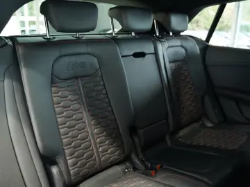 Audi RS Q8 4.0 TFSI quattro