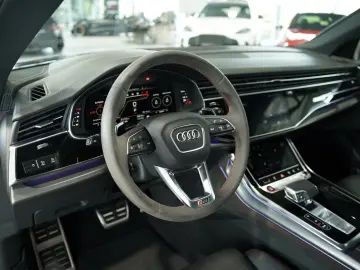 Audi RS Q8 4.0 TFSI quattro