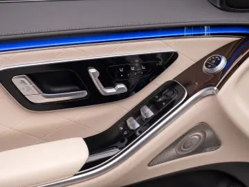 Mercedes-Benz S 500 4MATIC Limuzină L