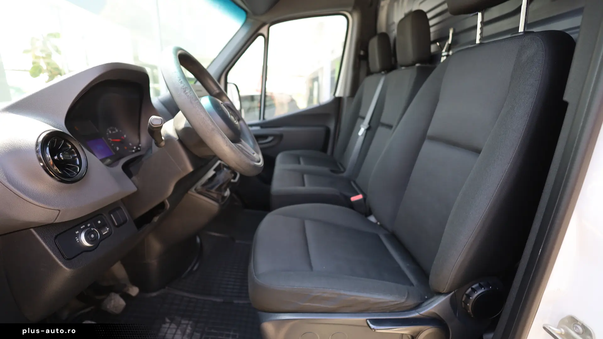 Mercedes-Benz Sprinter L1H2 2.2D 143 CP