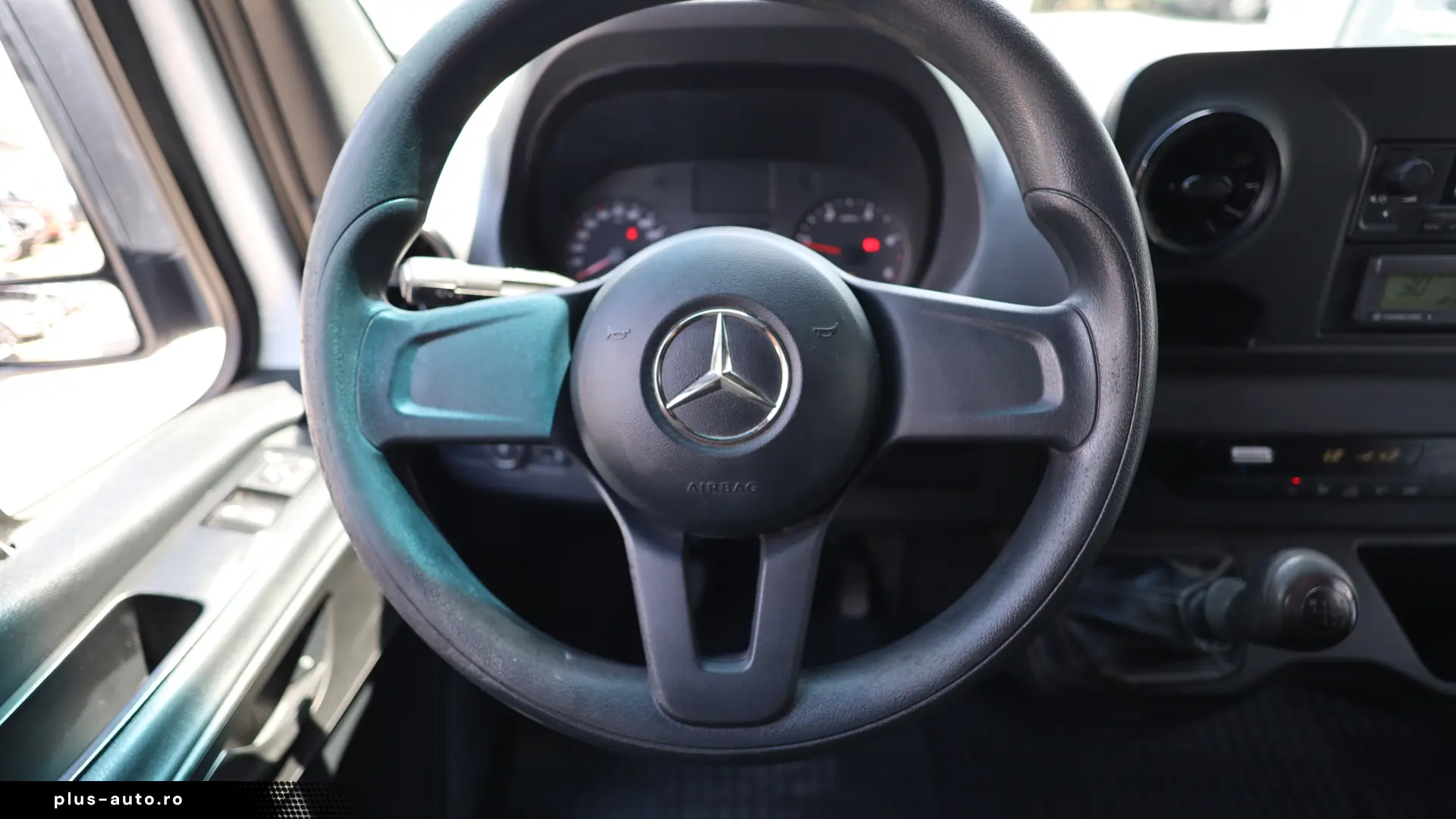 Mercedes-Benz Sprinter L1H2 2.2D 143 CP