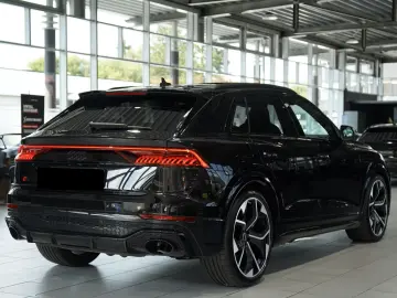 Audi RS Q8 4.0 TFSI quattro