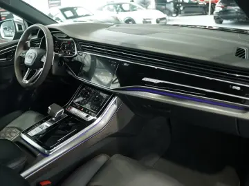 Audi RS Q8 4.0 TFSI quattro