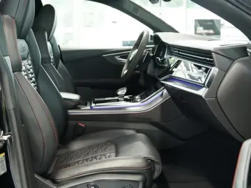 Audi RS Q8 4.0 TFSI quattro