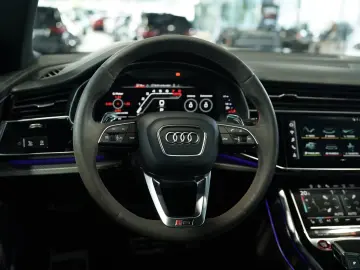 Audi RS Q8 4.0 TFSI quattro