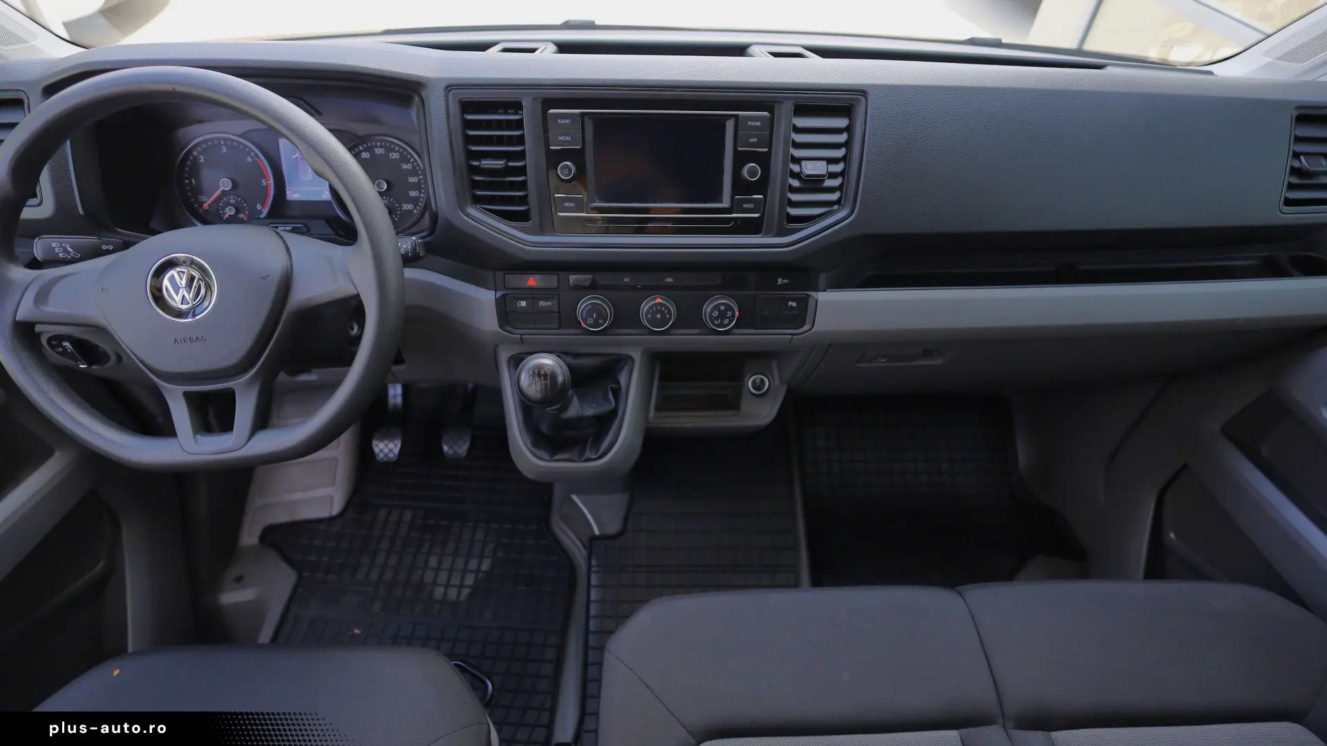 Volkswagen Crafter L2H2 2.0D 102CP