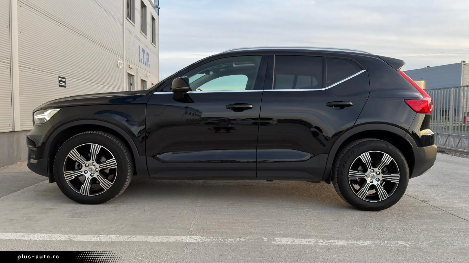 VOLVO XC40 D3 INSCRIPTION