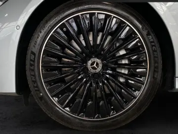 Mercedes-Benz E 300 de 4Matic AMG Line - AIRMATIC