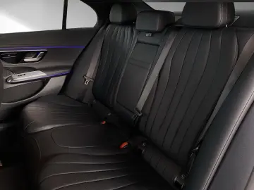 Mercedes-Benz E 300 de 4Matic AMG Line - AIRMATIC