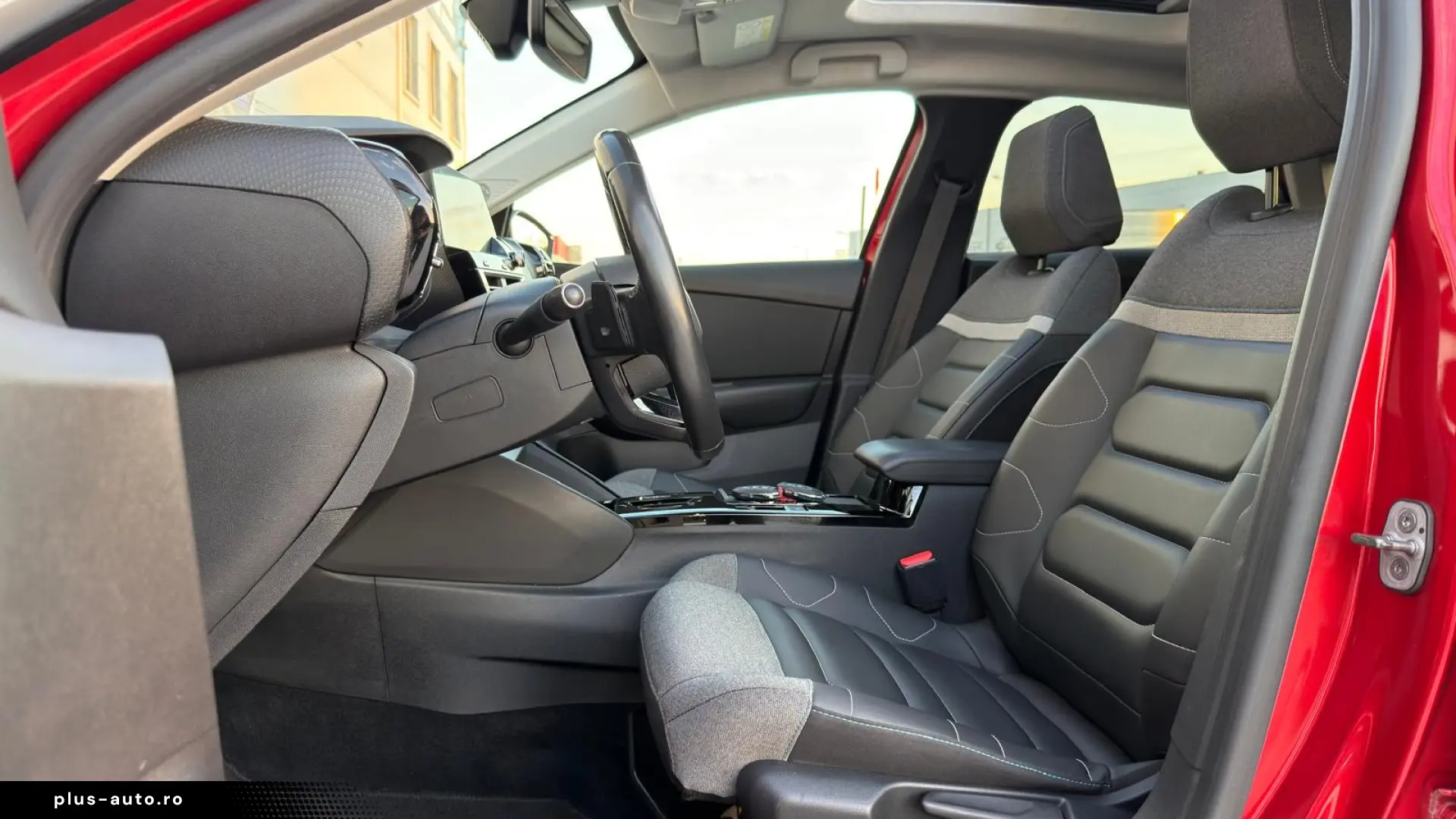 Citroën C4 PureTech 155 Stop&Start EAT8 SHINE