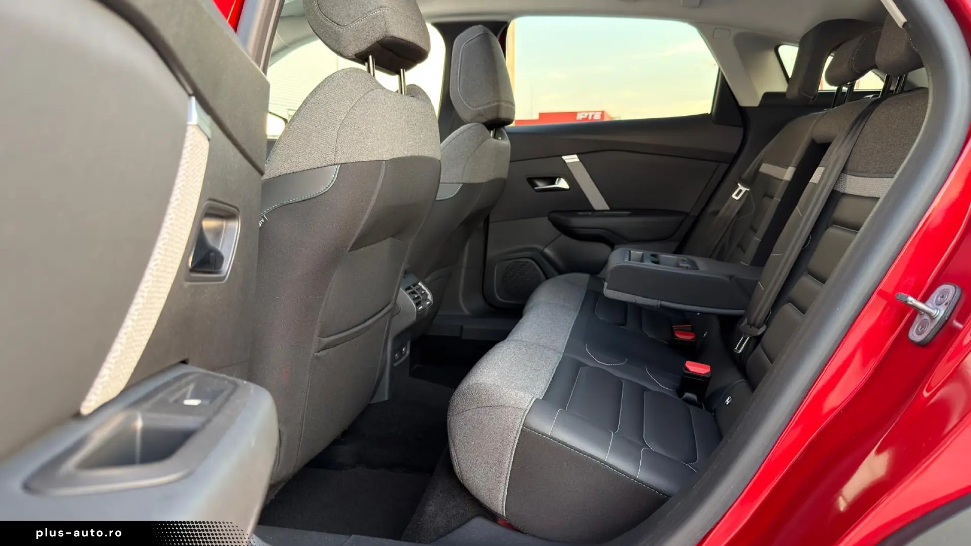 Citroën C4 PureTech 155 Stop&Start EAT8 SHINE