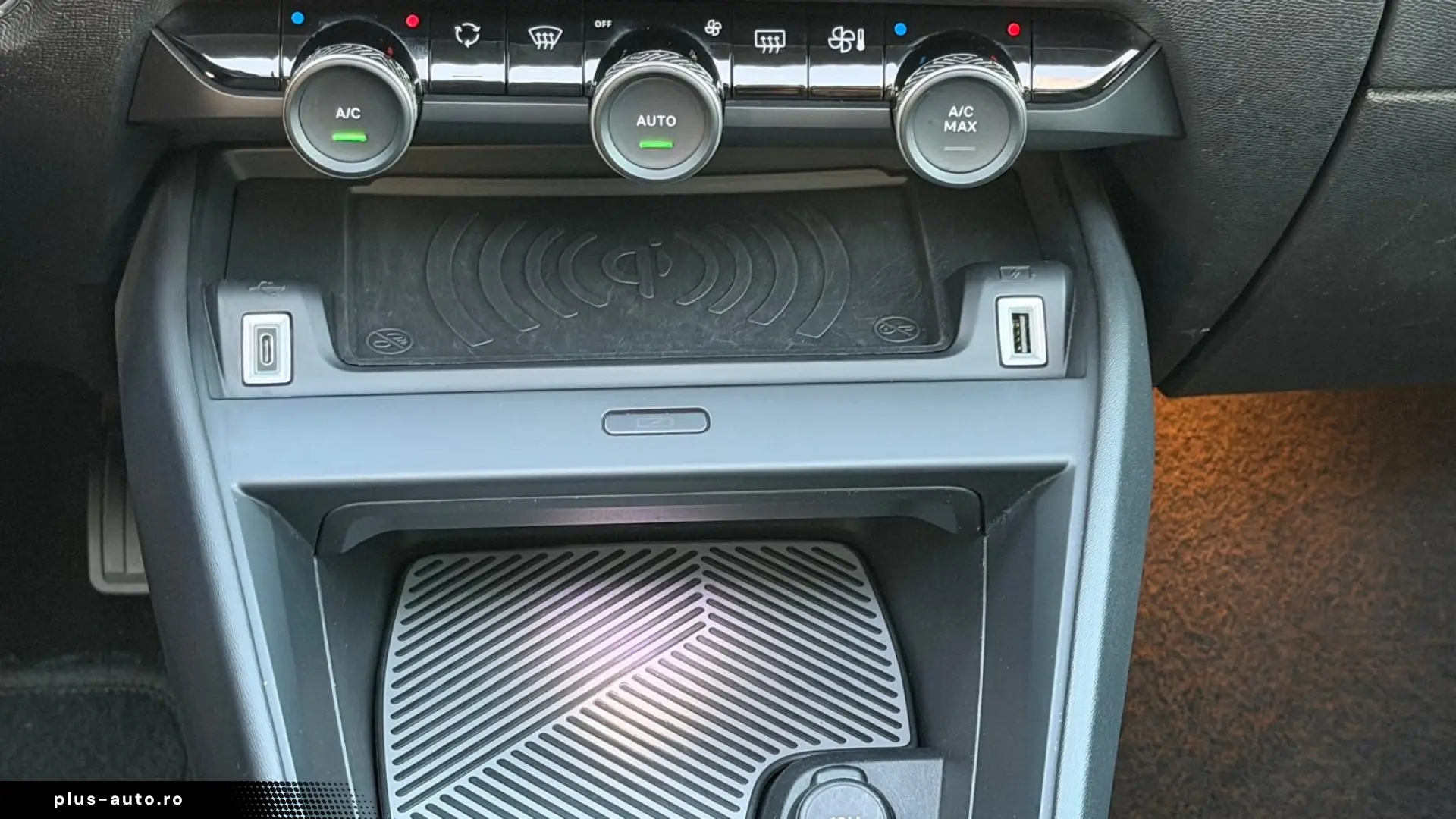 Citroën C4 PureTech 155 Stop&Start EAT8 SHINE
